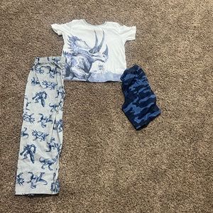 Carters boys size 8 pajama set